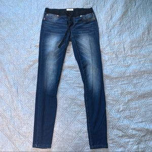 Like New LEI Womens Medium Pull On Jeggings w/ Tie Detail